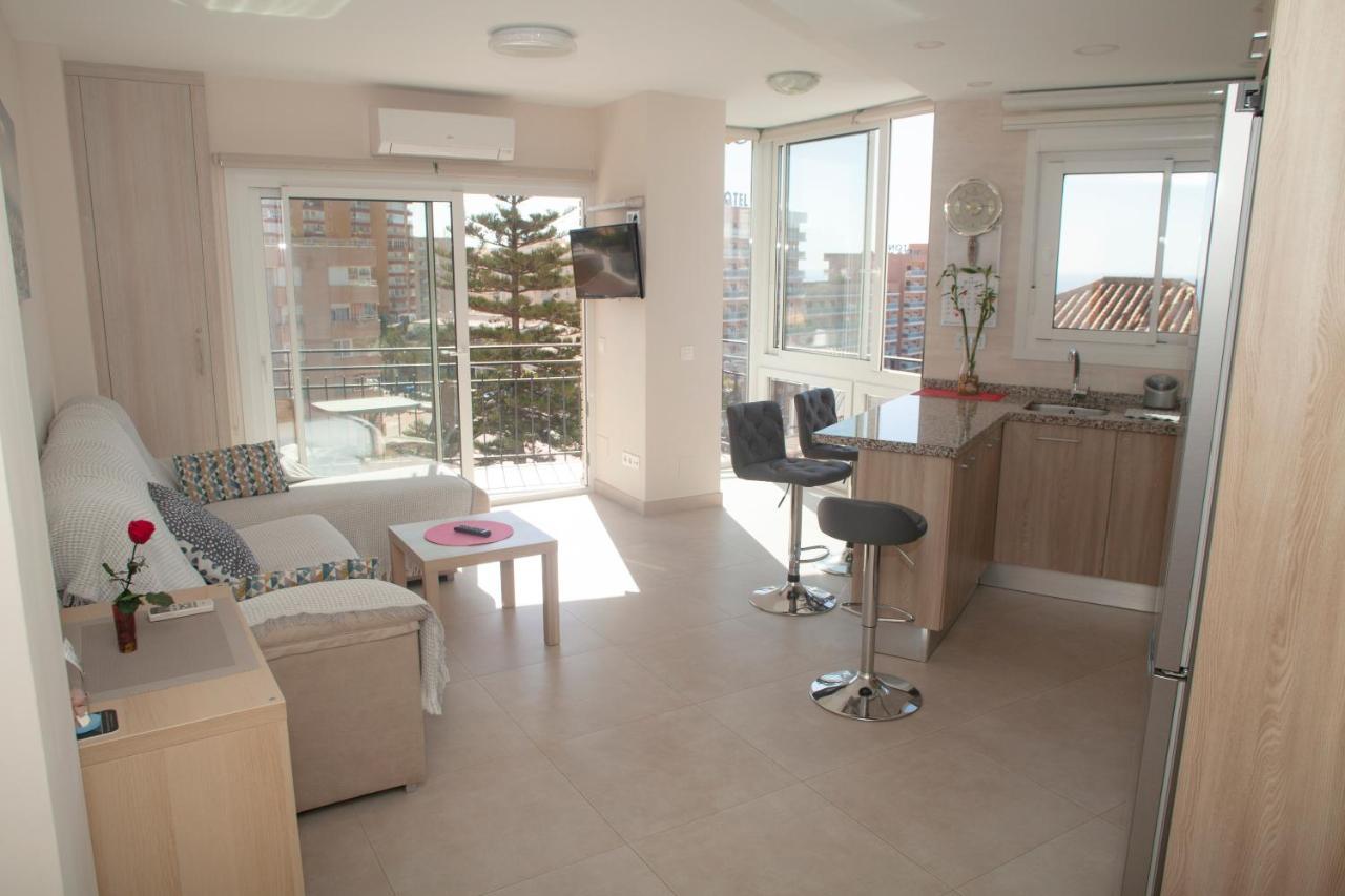 Апартаменты Apartamento Junto Al Mar En Puerto Marina Бенальмадена Экстерьер фото